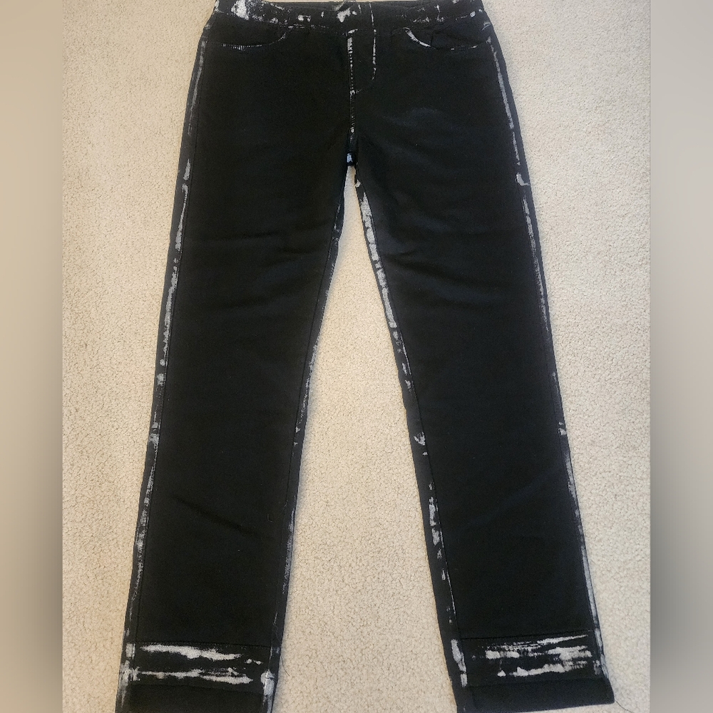 Black and white stretch legging pant
